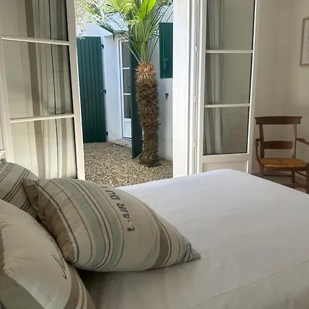 Maison Confort Chaleureuse, Et Commerce * Rivedoux-Plage