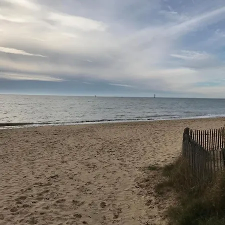 Hébergement de vacances Architect-designed House Close To Beaches And Shops *