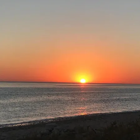 Hébergement de vacances Architect-designed House Close To Beaches And Shops