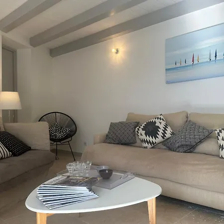 Hébergement de vacances Architect-designed House Close To Beaches And Shops Rivedoux-Plage