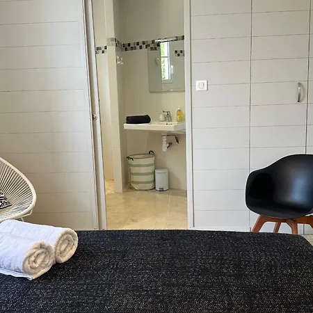 Architect-designed House Close To Beaches And Shops Hébergement de vacances *