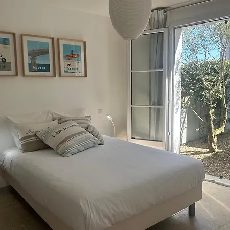 Architect-designed House Close To Beaches And Shops Hébergement de vacances Rivedoux-Plage