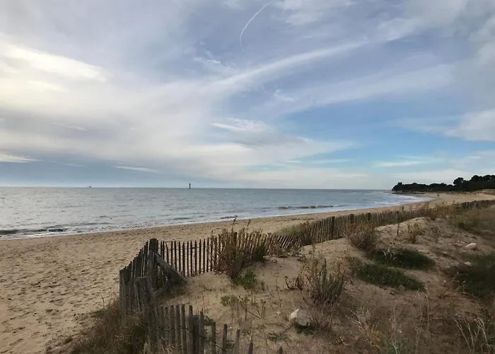 Holiday home Architect-designed House Close To Beaches And Shops