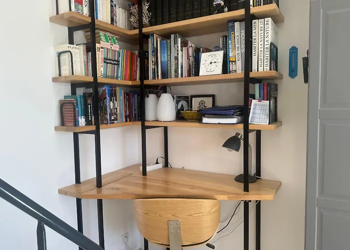 Architect-designed House Close To Beaches And Shops Holiday home *